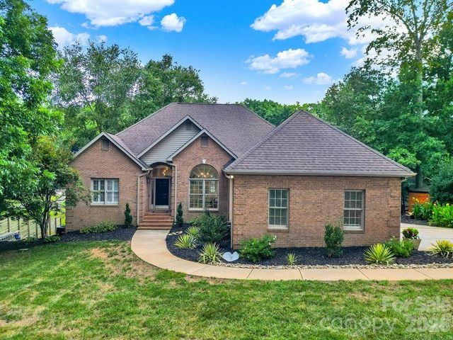 388 Ponderosa Circle, Mooresville, NC 28117