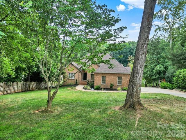 388 Ponderosa Circle, Mooresville, NC 28117