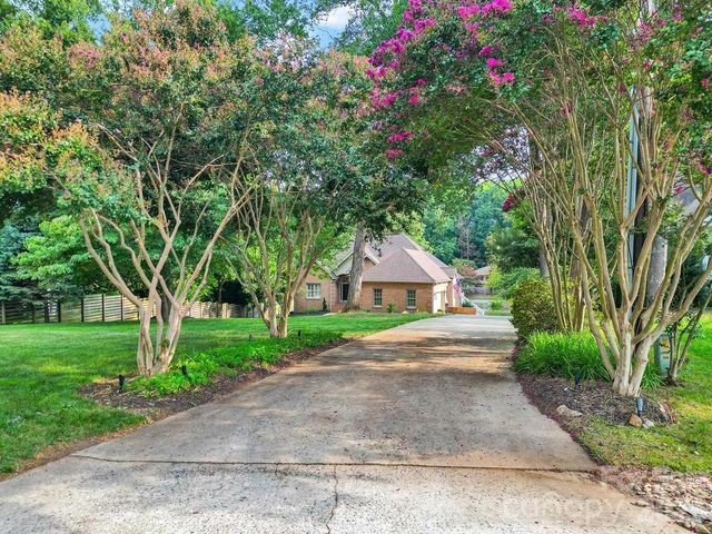 388 Ponderosa Circle, Mooresville, NC 28117