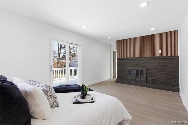 26066 Barrington Street, Madison Heights, MI 48071