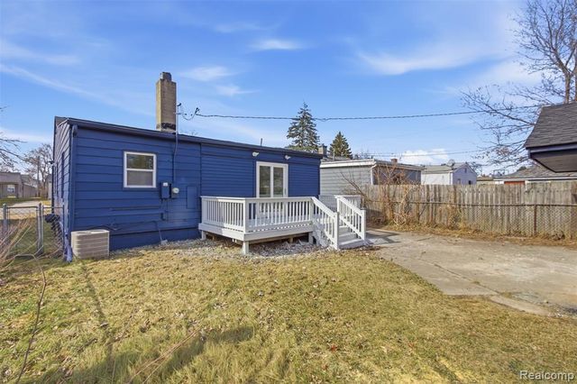 26066 Barrington Street, Madison Heights, MI 48071