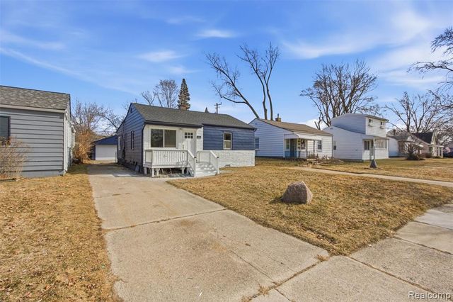 26066 Barrington Street, Madison Heights, MI 48071