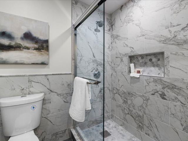 33 Sleeper St 104, Boston, MA 02210