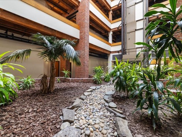 33 Sleeper St 104, Boston, MA 02210