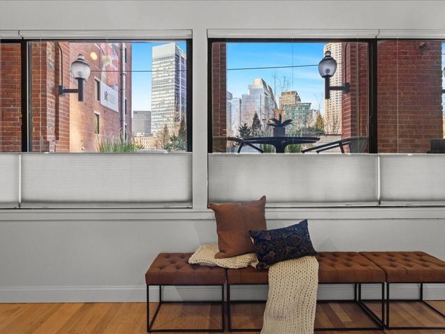 33 Sleeper St 104, Boston, MA 02210