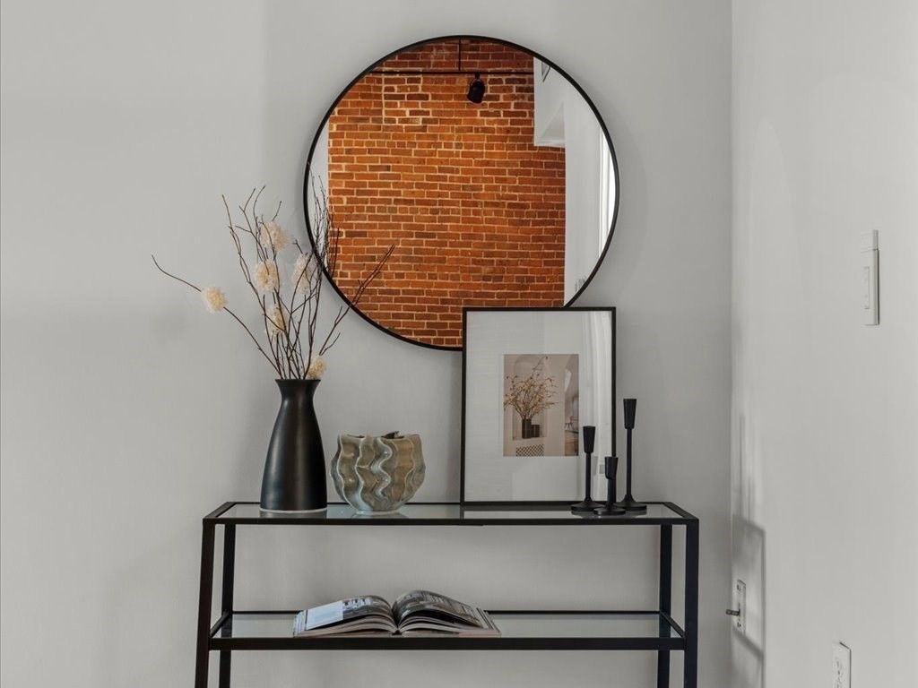 33 Sleeper St 104, Boston, MA 02210