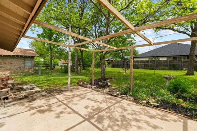 8301 Polar DR, Austin, TX 78757