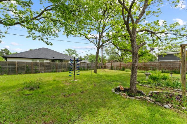 8301 Polar DR, Austin, TX 78757