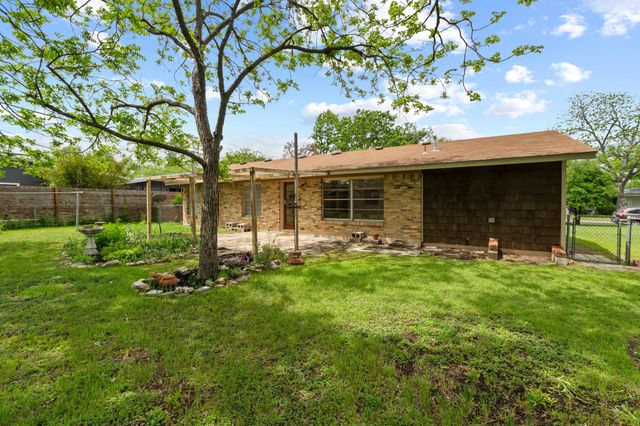 8301 Polar DR, Austin, TX 78757