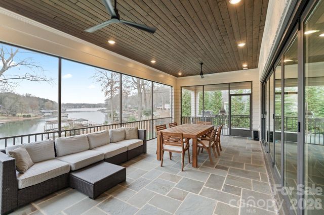 166 Hazelton Loop, Mooresville, NC 28117