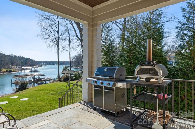 166 Hazelton Loop, Mooresville, NC 28117