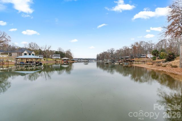 166 Hazelton Loop, Mooresville, NC 28117