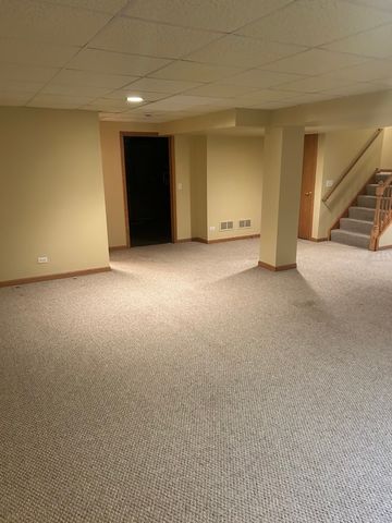 681 Hampshire Drive, Hampshire, IL 60140