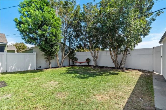 5530 E Pageantry, Long Beach, CA 90808