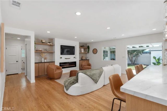 5530 E Pageantry, Long Beach, CA 90808