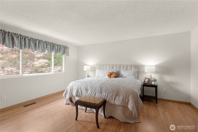 26631 Carnaby Way, Kent, WA 98032