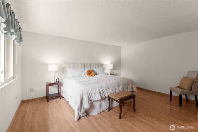 26631 Carnaby Way, Kent, WA 98032