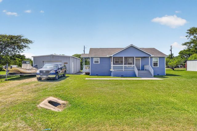 570 Stovall Drive, Palacios, TX 77465