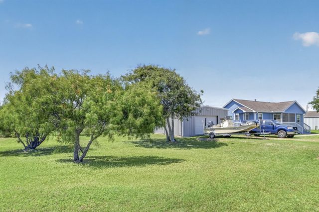 570 Stovall Drive, Palacios, TX 77465