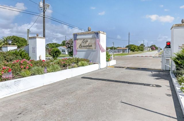 570 Stovall Drive, Palacios, TX 77465