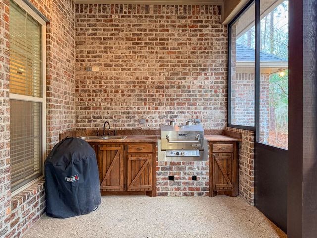 137 St Annes Dr., Hattiesburg, MS 39401