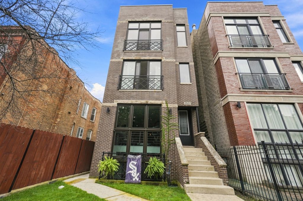2521 W Flournoy Street, Chicago, IL 60612 — exterior