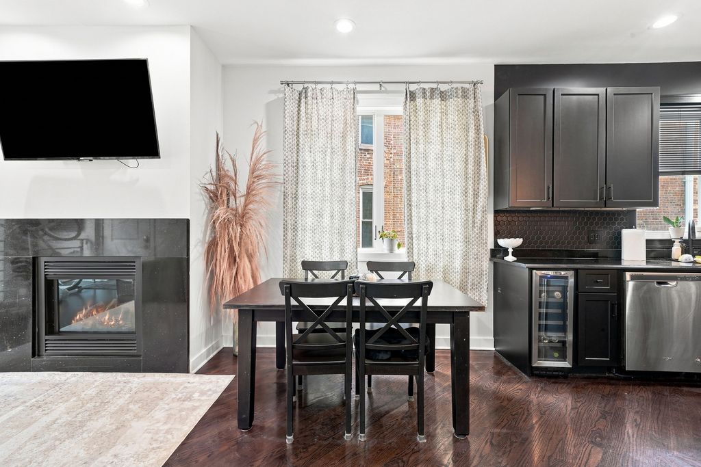2521 W Flournoy Street, Chicago, IL 60612 — photo 2