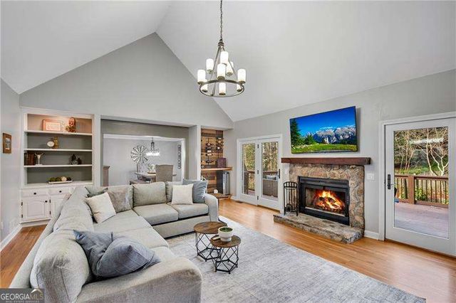 3291 Coachmans Way NE, Roswell, GA 30075