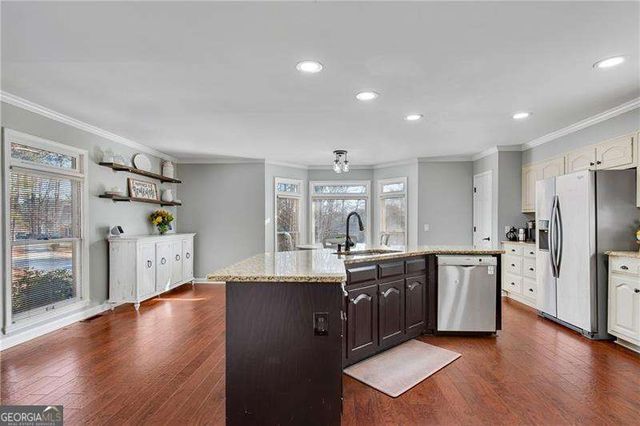 3291 Coachmans Way NE, Roswell, GA 30075