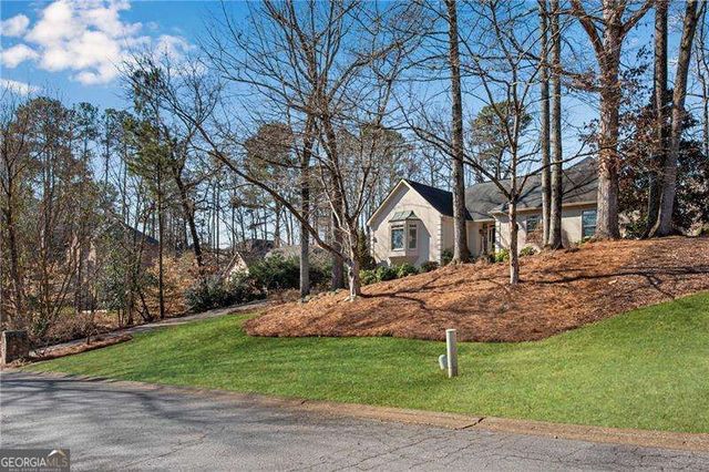 3291 Coachmans Way NE, Roswell, GA 30075