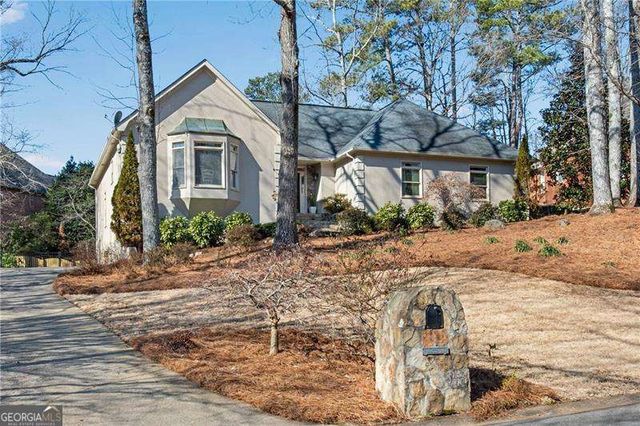 3291 Coachmans Way NE, Roswell, GA 30075