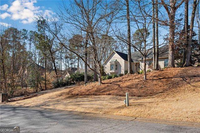 3291 Coachmans Way NE, Roswell, GA 30075