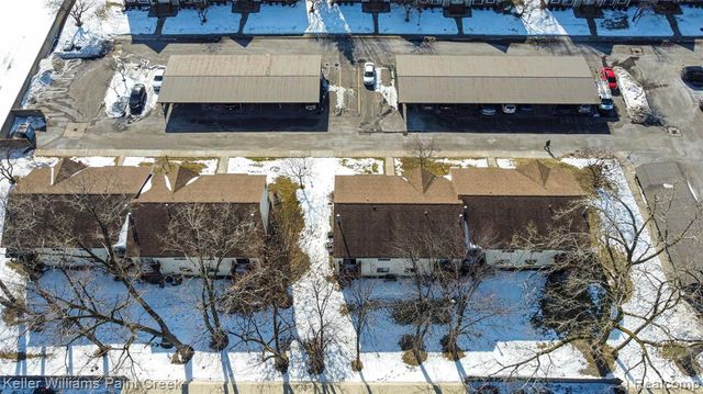 17437 Utica Oaks Lane, Roseville, MI 48066