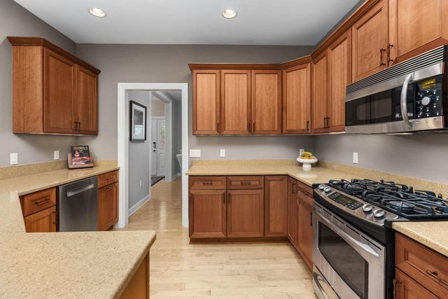 5639 Old Oak Drive, Fitchburg, WI 53711