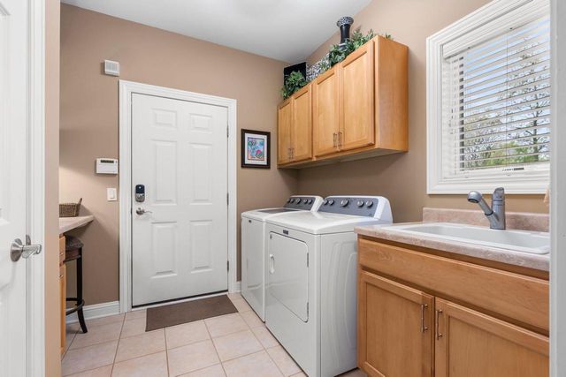 5639 Old Oak Drive, Fitchburg, WI 53711
