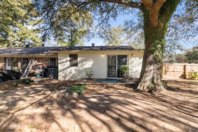 105 Epperson Drive, Cabot, AR 72023