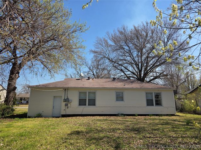 524 S Liberty Avenue, Okmulgee, OK 74447