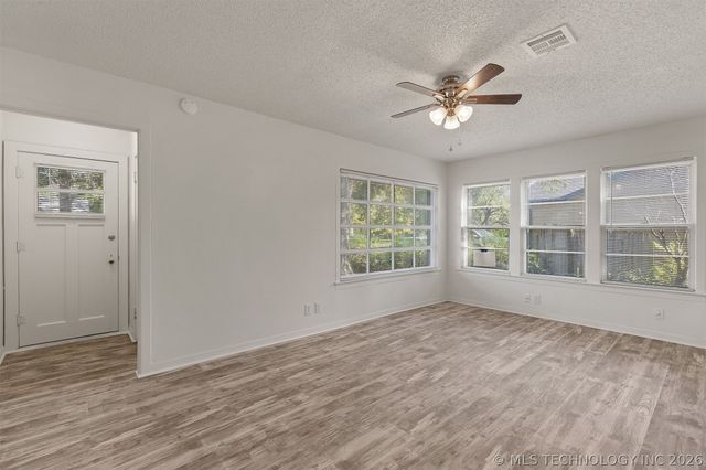 524 S Liberty Avenue, Okmulgee, OK 74447