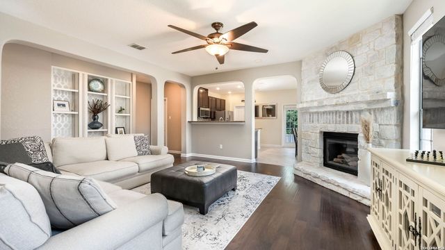 7619 Clos Du Bois, San Antonio, TX 78253