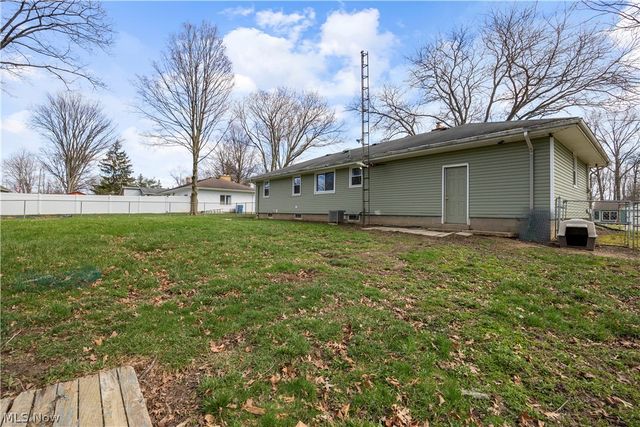 239 Habant Drive, Amherst, OH 44001