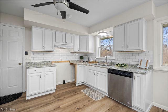 239 Habant Drive, Amherst, OH 44001