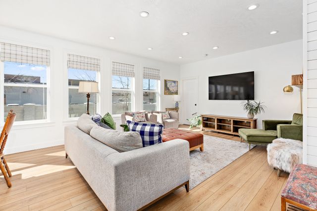 645 W 920 N, Orem, UT 84057