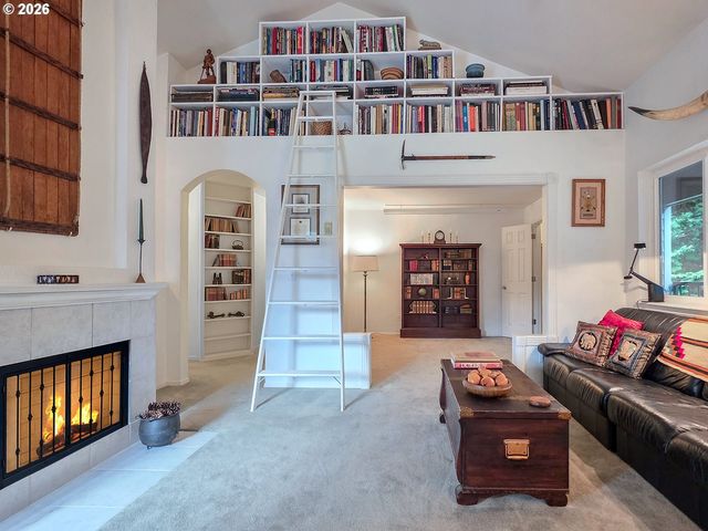 5225 JEAN Rd 205, Lake Oswego, OR 97035