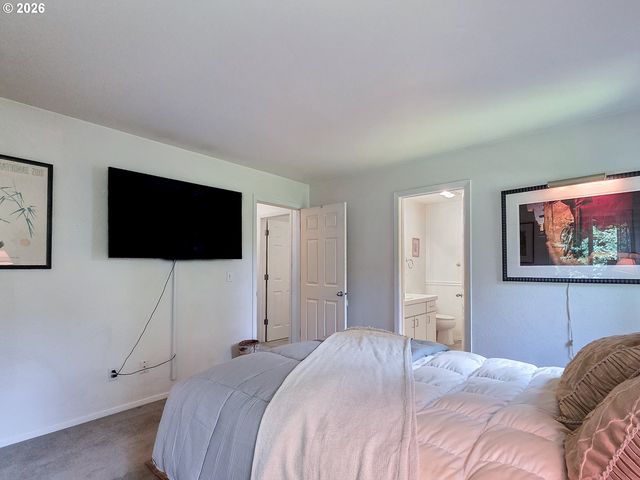 5225 JEAN Rd 205, Lake Oswego, OR 97035