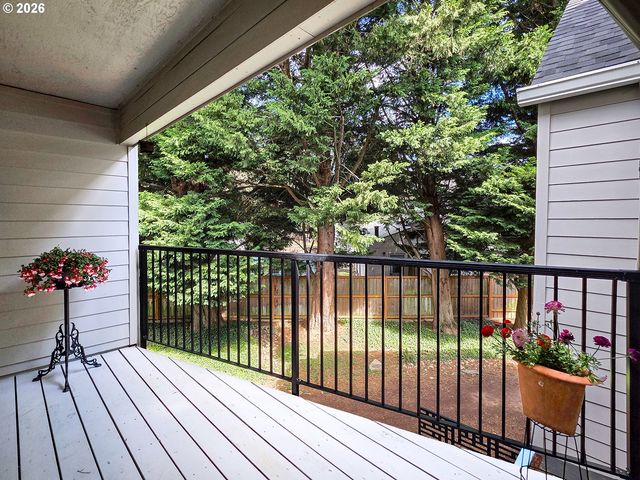 5225 JEAN Rd 205, Lake Oswego, OR 97035