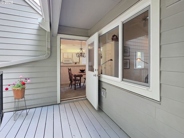 5225 JEAN Rd 205, Lake Oswego, OR 97035