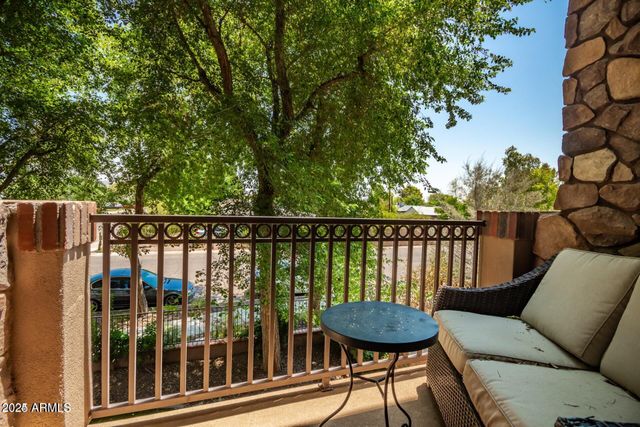 2482 E ROMA Avenue, Phoenix, AZ 85016