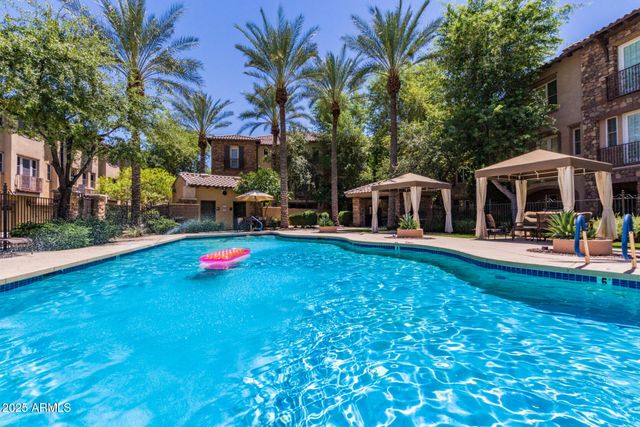 2482 E ROMA Avenue, Phoenix, AZ 85016