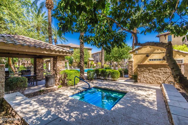 2482 E ROMA Avenue, Phoenix, AZ 85016