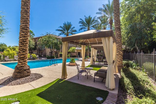 2482 E ROMA Avenue, Phoenix, AZ 85016